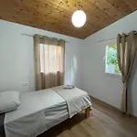 Cozy Wooden House Dıraç