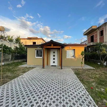 빌라 Cozy Wooden House