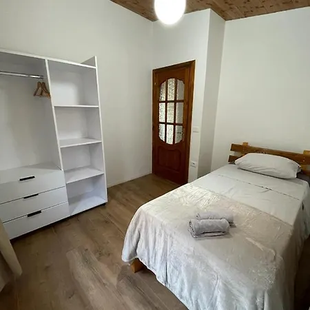 Cozy Wooden House Villa