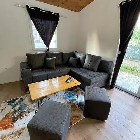 Cozy Wooden House Villa
