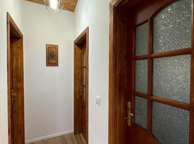 Cozy Wooden House * Durrës