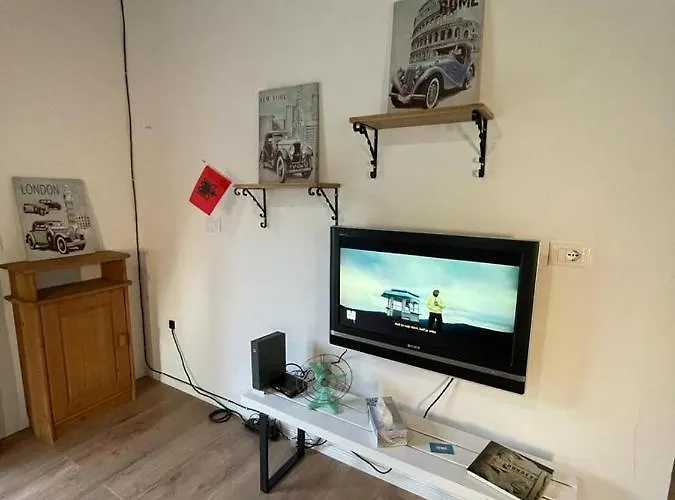 Cozy Wooden House Villa Durrës